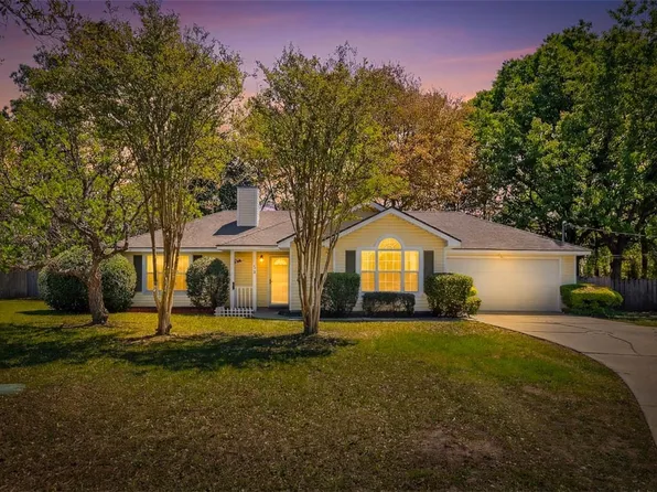 136 Timber Ridge Dr, Brunswick, GA 31525