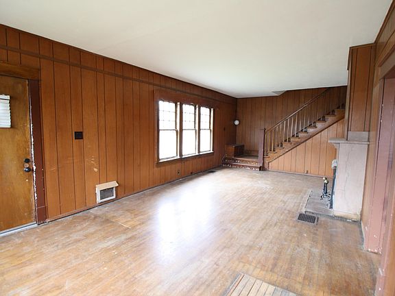 5th image of 2506 Underwood Pl