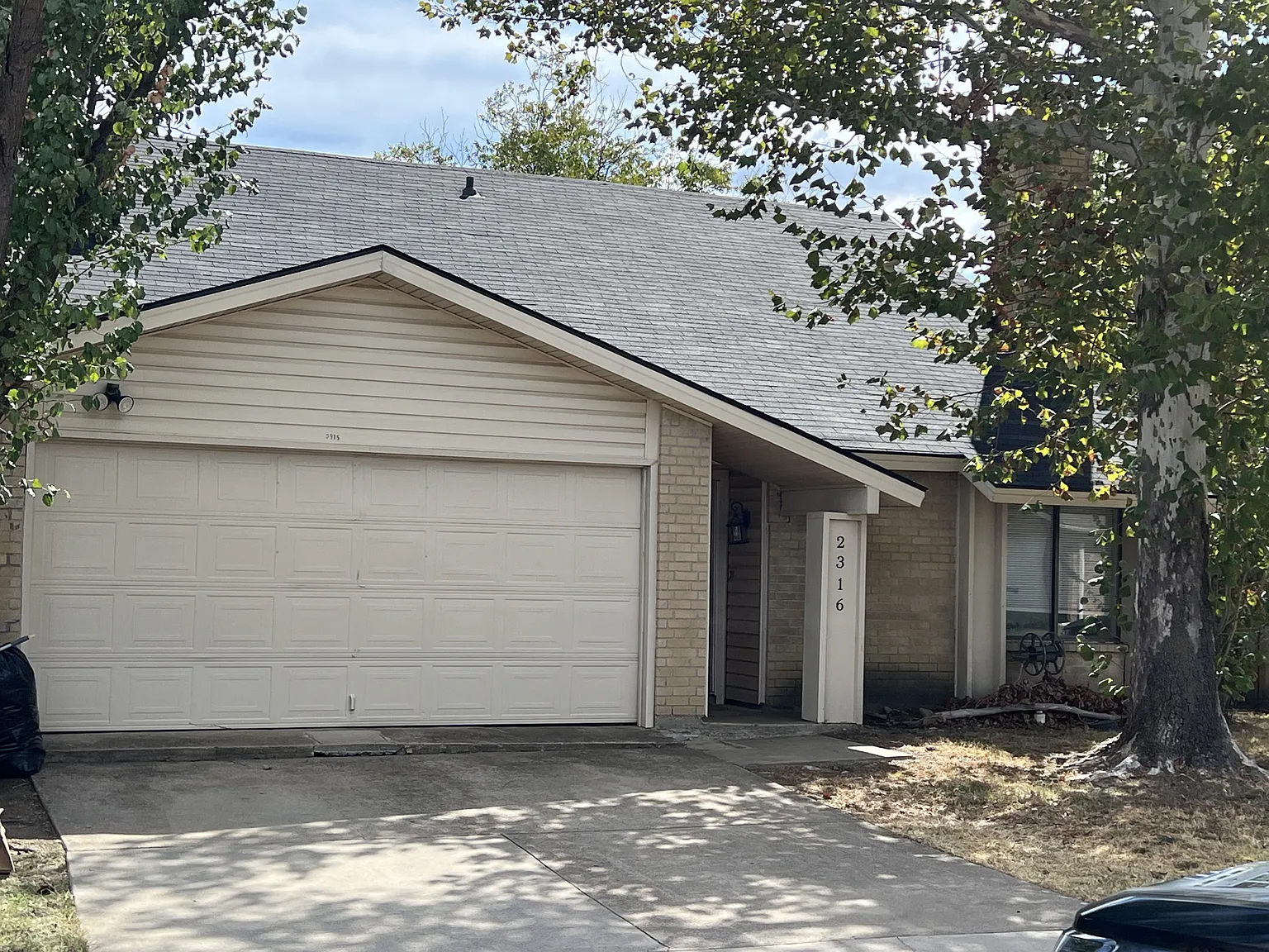 2316 Montclair Circle, Carrollton, TX 75007 - 1 — Photo 2
