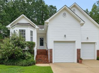 3020 E Cotton Gin Dr, Clayton, NC 27527