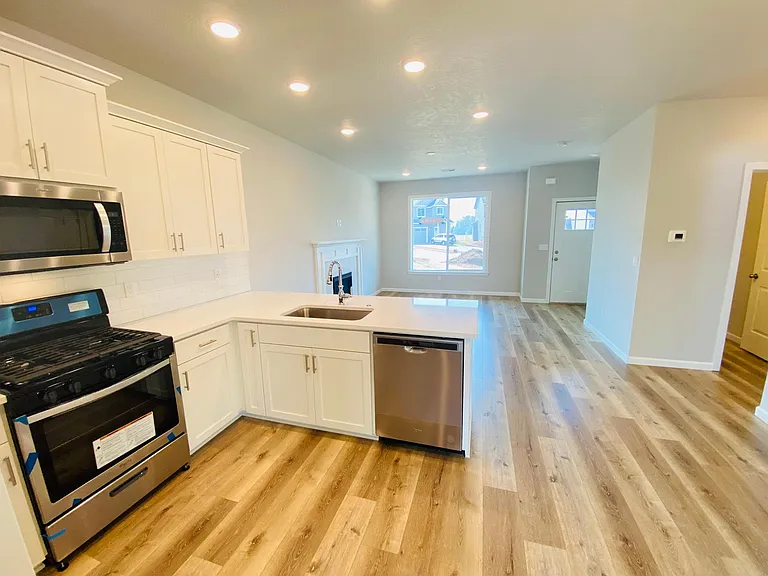 7200 Cheryl Ct — Photo 3