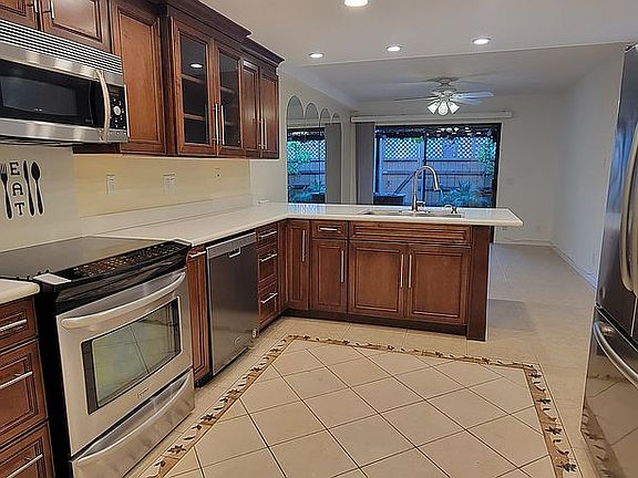 2nd image of 5245 Guinda Ct