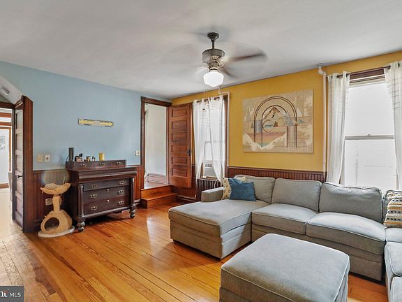 4th image of 109 Sunnyside Ave