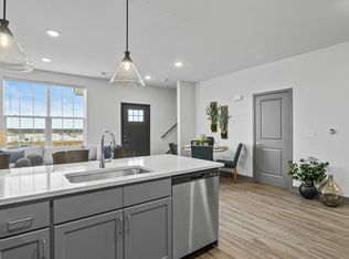 1050 Ashgrove Rd #100, Nicholasville, KY 40356