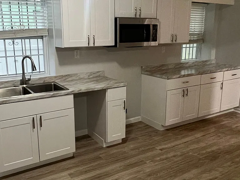30 Gillette Pl #1 — Photo 2