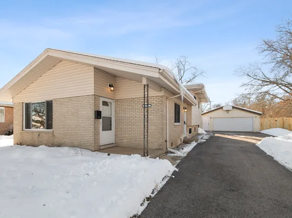 16380 Terry Ln, Oak Forest, IL 60452