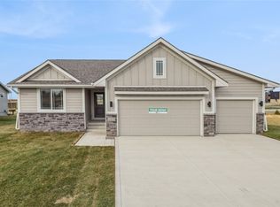 1455 NW Bull Run Ct, Waukee, IA 50263