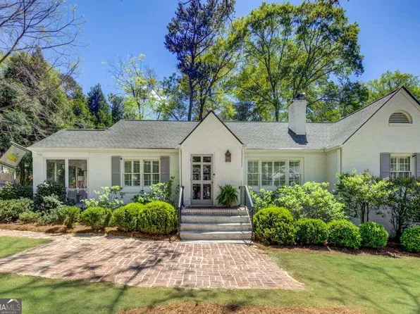 850 Beaverbrook Dr NW, Atlanta, GA 30318