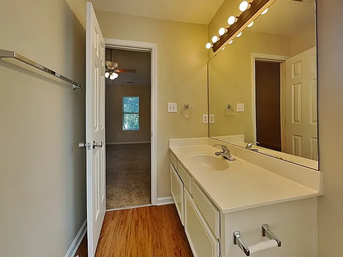 10110 Northwoods Forest Dr — Photo 14