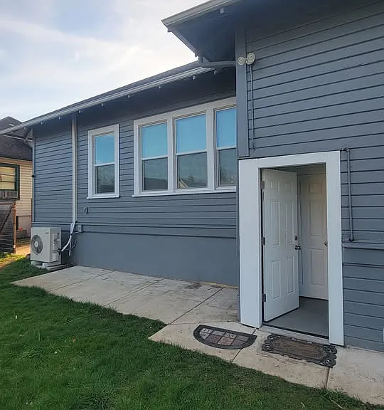 6904 NE Grand Ave — Photo 11