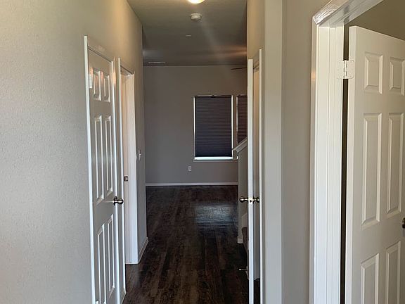 2nd image of 1621 Scotland Dr