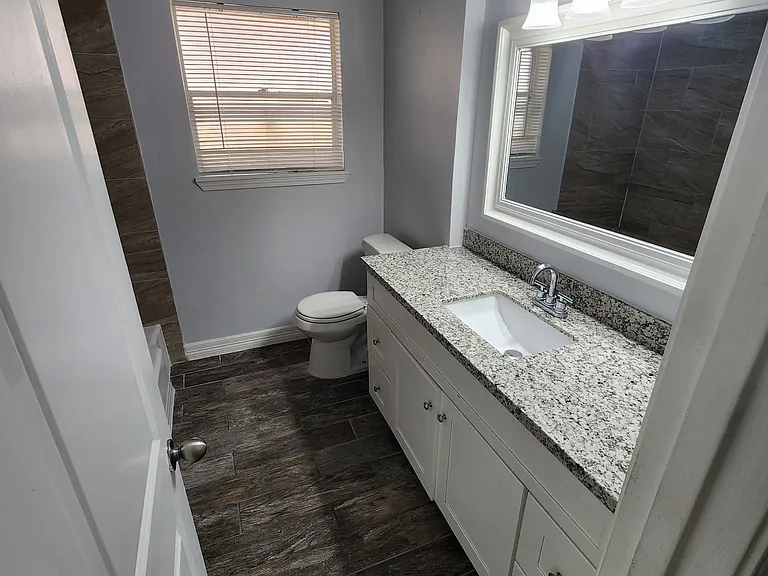 5835 Paisley St — Photo 9