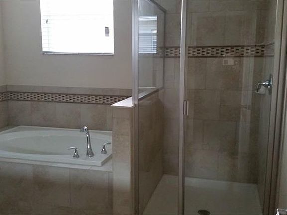 5th image of 2962 Youngford St