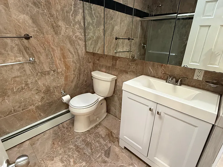 2 Bancroft Ln — Photo 12