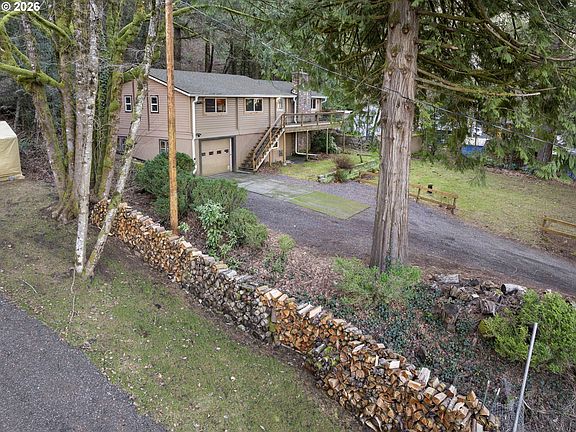 2nd image of 54010 E Alder Heights Rd