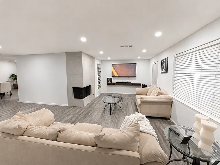 2832 Pritchett Dr — Photo 3