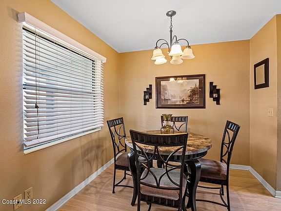 5th image of 1280 Estridge Dr