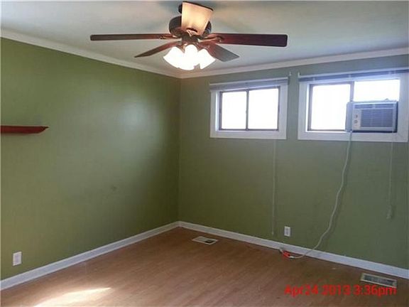 3rd image of 1610 Hilltop Dr