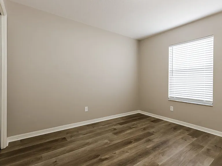 9804 N Connechusett Rd — Photo 14