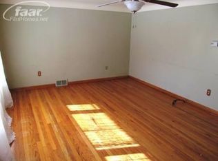 1271 Howard St, Mount Morris, MI 48458