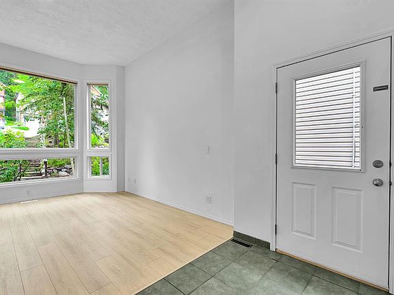 4th image of 952 NW Wilson Way