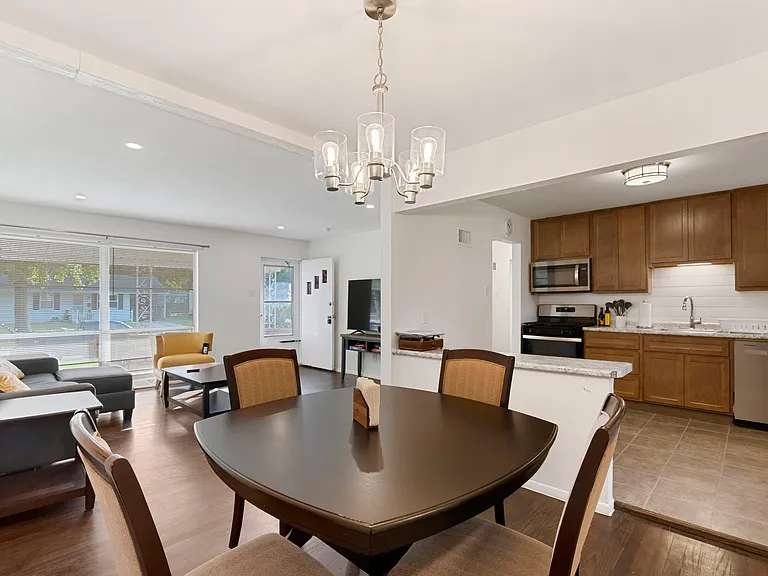813 Riderwood Dr — Photo 12