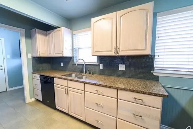 737 Snowden Dr — Photo 8