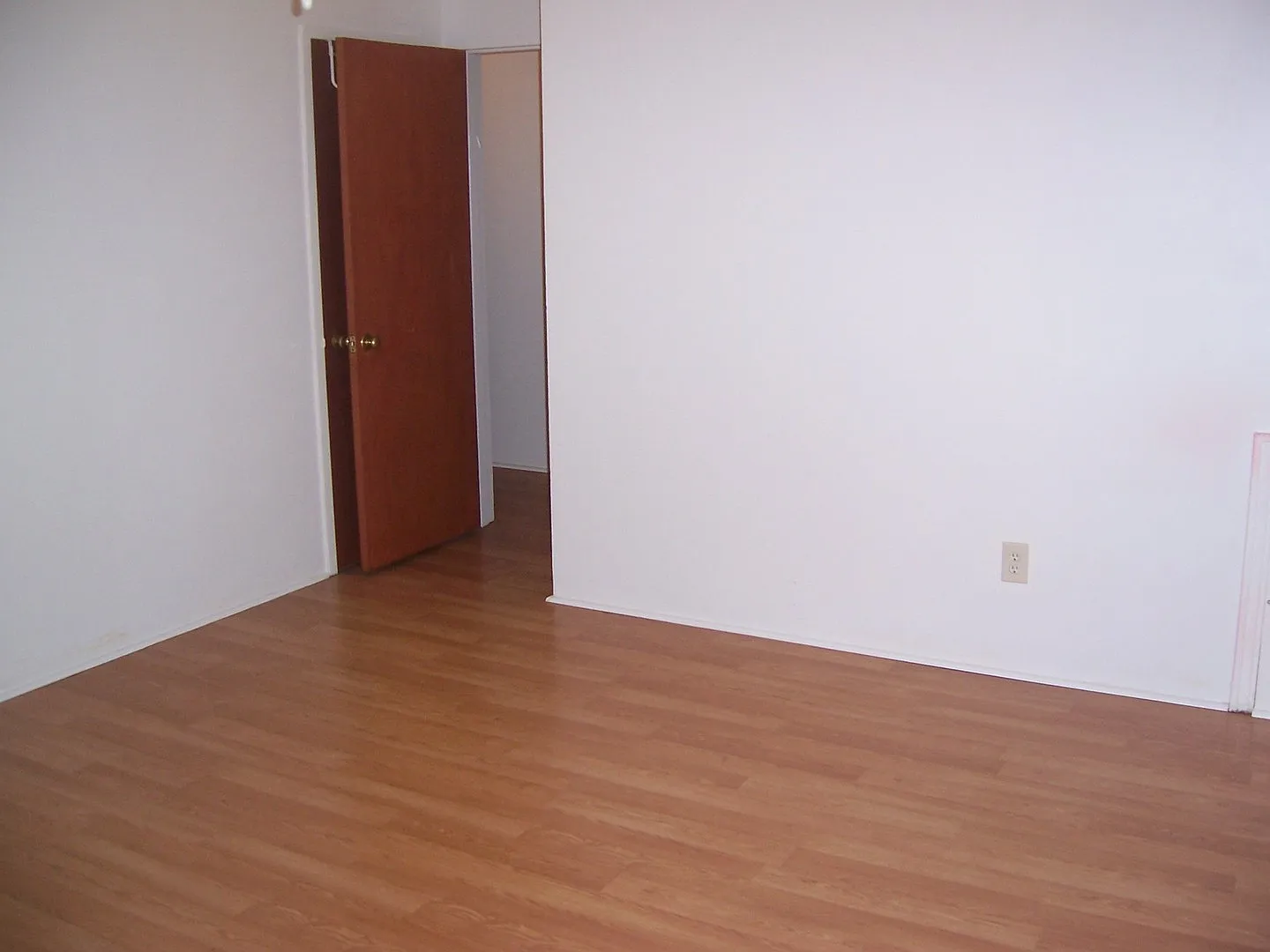 2355 Eldridge — Photo 3