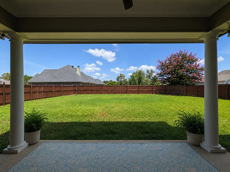 519 Brompton Ln — Photo 12