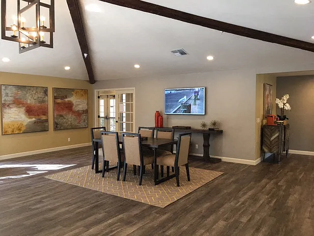 Club Pacifica Apartments — Photo 6
