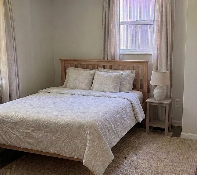2111 Lawn Ave #9 — Photo 1