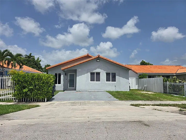 20950 SW 119th Ct — Photo 1