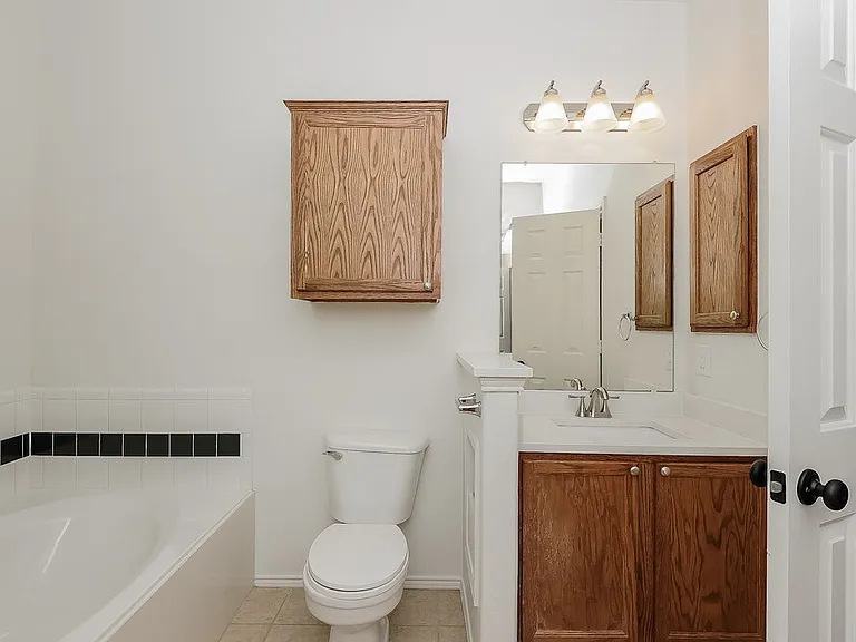 320 Foreston Dr — Photo 11