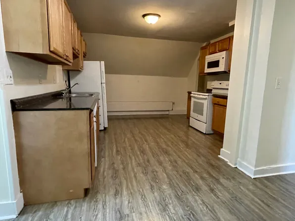21 Cedar St #3, Springfield, MA 01105