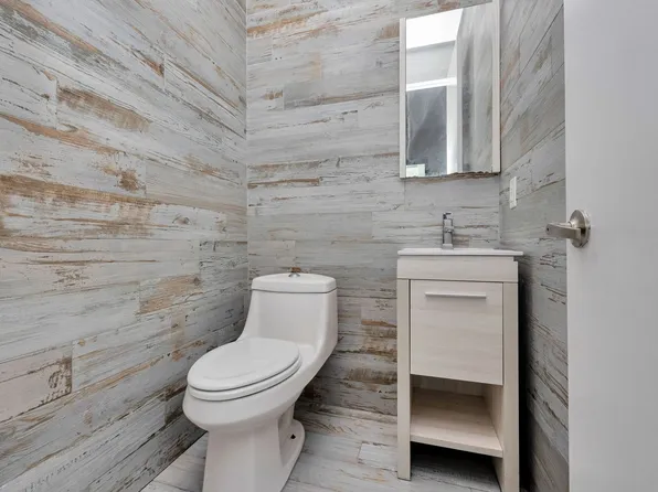 72-55 60 Lane image 23 of 28