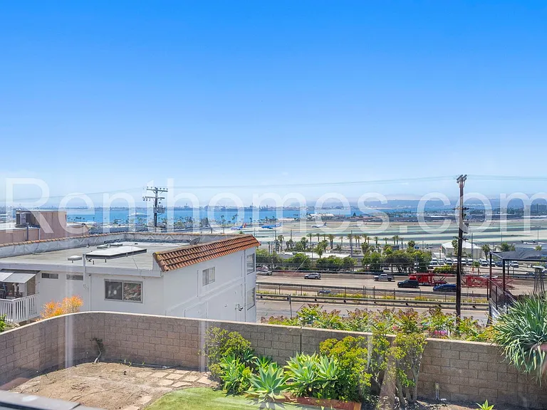 2940 Columbia St — Photo 30