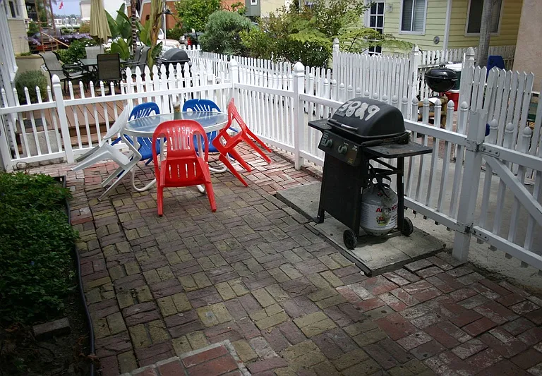 728 Venice Ct — Photo 22