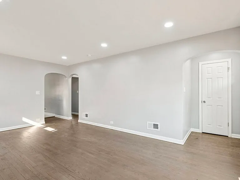 14230 S Normal Ave — Photo 16