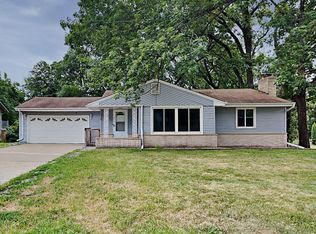 170 Craigbrook Way NE, Fridley, MN 55432