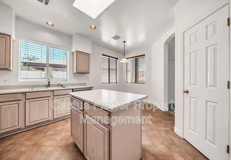 20276 N 64th Ave — Photo 16