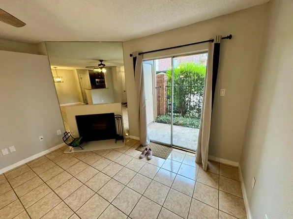 2121 Hepburn St APT 707, Houston, TX 77054