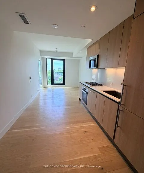 1414 Bayview Ave #504 — Photo 3