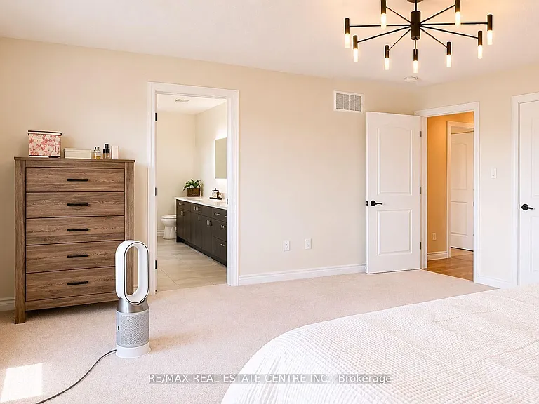 15 Cahill Dr — Photo 40