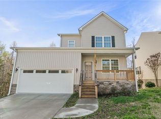 2529 Fiddlers Glenn Dr, Winston Salem, NC 27127