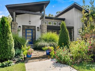 15401 Brightwater Xing, Rogers, AR 72756