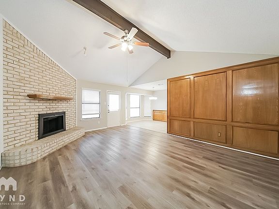 5th image of 3100 Green Ridge St