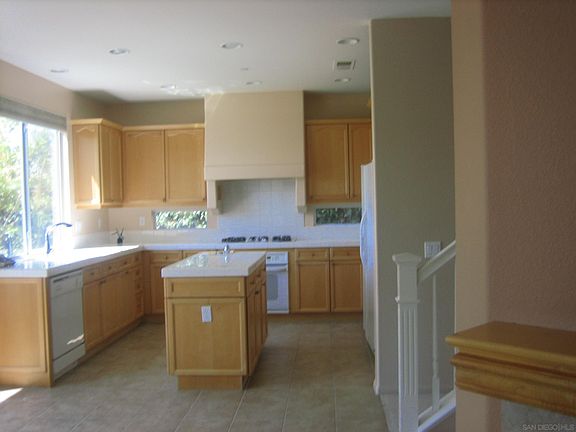 4th image of 16370 Los Rosales St
