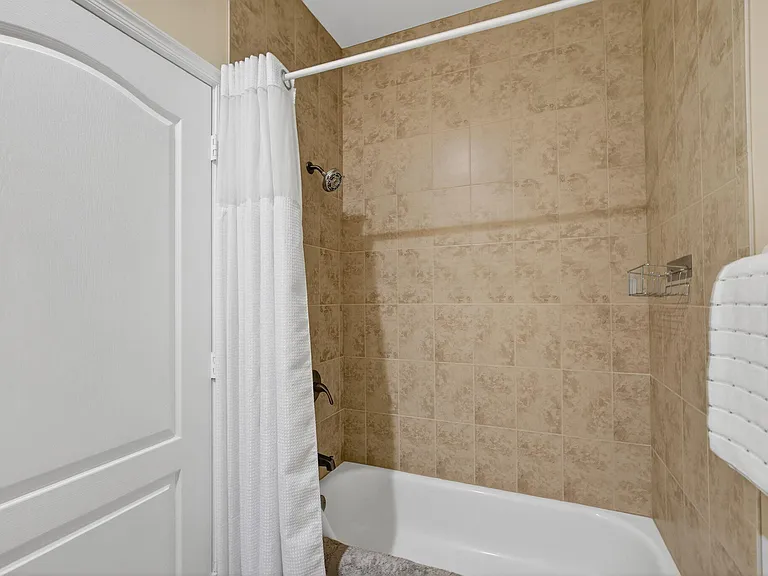 8400 Heritage Club Dr — Photo 27