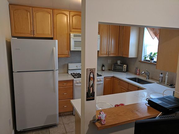 5th image of 1551 Stadium Ave