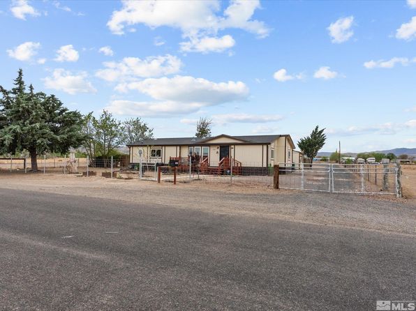 3455 Elm St, Silver Springs, NV 89429